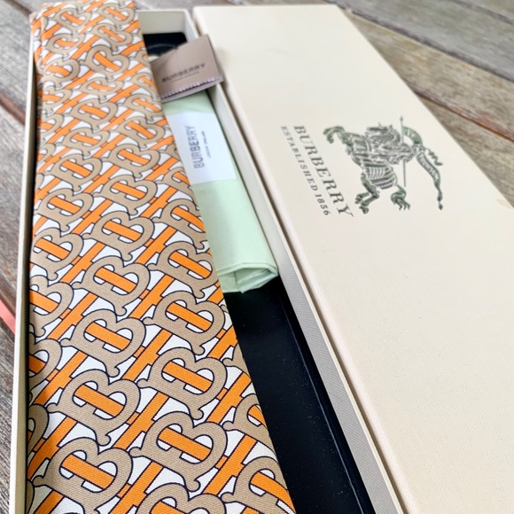 🔥TB MONOGRAM🔥💯🆕HOUSE OF BURBERRY SIGNATURE MOTIF PRINT TIE🔥 - Picture 16 of 16